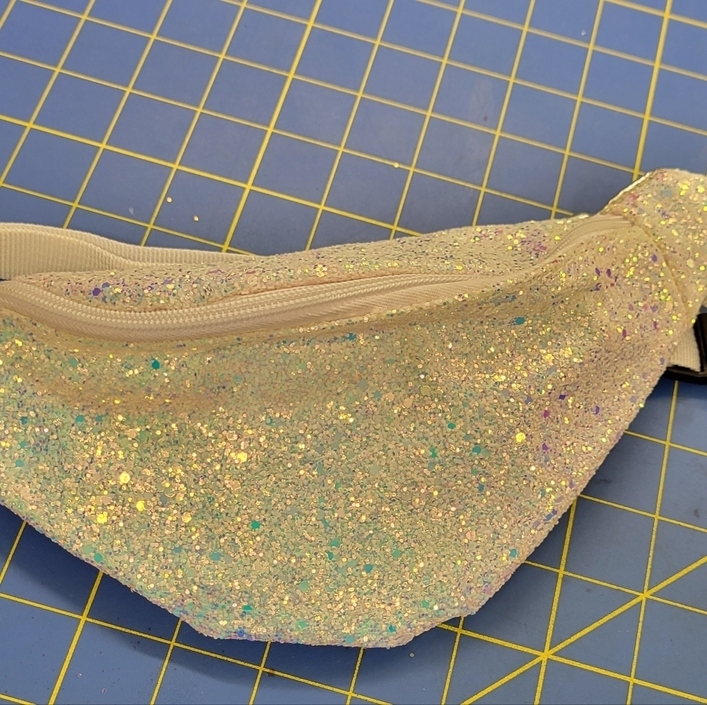 White & Silver Fanny Packs Glittered Adjustable - Picture 1 of 4